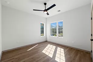 1736 Bunche Rd, Austin, TX 78721 - Photo 18