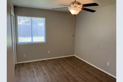 608 Greenlawn Boulevard, Round Rock, TX 78664 - Photo 18