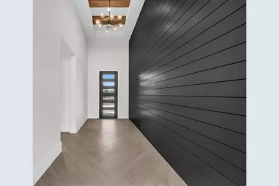 101 Silver Way W, Horseshoe Bay, TX 78657 - Photo 2