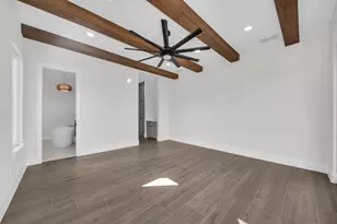 101 Silver Way W, Horseshoe Bay, TX 78657 - Photo 16