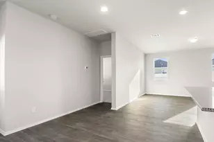 193 Lavender Ln, Elgin, TX 78621 - Photo 18