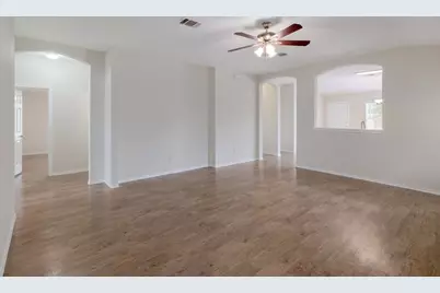 1014 W South Street, Leander, TX 78641 - Photo 4