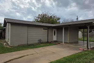503 Mariposa St, Taylor, TX 76574 - Photo 4