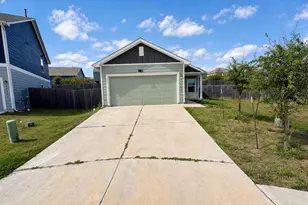 15300 Grenadine Bloom Cv, Del Valle, TX 78617 - Photo 2