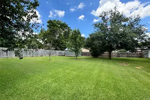 2500 Harrowden Dr, Austin, TX 78727 - Photo 26