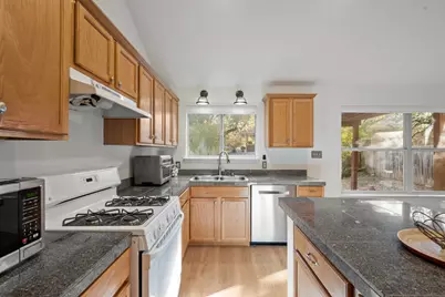 5613 Lomita Verde Circle, Austin, TX 78749 - Photo 6
