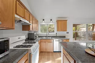 5613 Lomita Verde Cir, Austin, TX 78749 - Photo 6