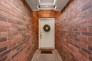 5613 Lomita Verde Cir, Austin, TX 78749 - Photo 2