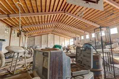 211 Loop 308, Briggs, TX 78608 - Photo 8