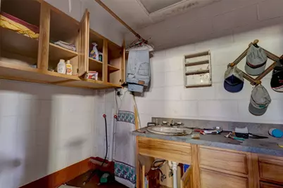 211 Loop 308, Briggs, TX 78608 - Photo 12