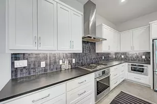 918 Cardinal Ln, Austin, TX 78704 - Photo 10