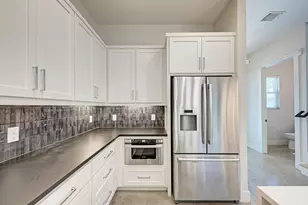 918 Cardinal Ln, Austin, TX 78704 - Photo 12