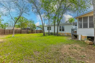 1901 Pecan St, San Marcos, TX 78666 - Photo 22