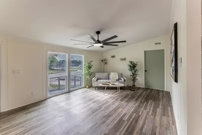 1901 Pecan Street, San Marcos, TX 78666 - Photo 2