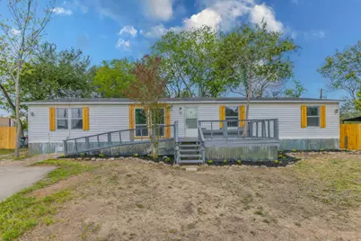 1901 Pecan Street, San Marcos, TX 78666 - Photo 1