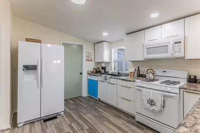 1901 Pecan Street, San Marcos, TX 78666 - Photo 8