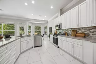 10501 Oak View Dr, Austin, TX 78759 - Photo 8