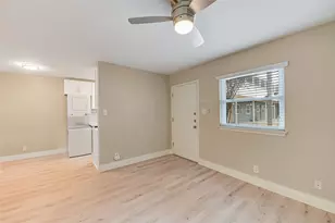 2401 Manor Rd, Austin, TX 78722 - Photo 8