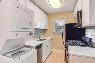 2401 Manor Rd, Austin, TX 78722 - Photo 12