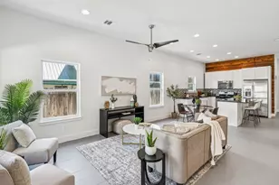 1702 Miriam Ave, Austin, TX 78702 - Photo 4