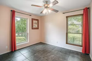112 Mahalua Ln, Bastrop, TX 78602 - Photo 28