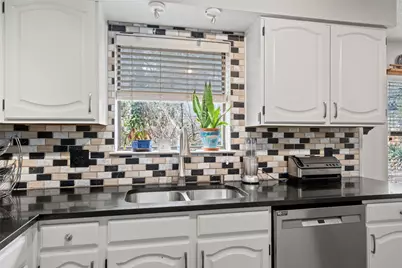 17500 Klamath Falls Drive, Round Rock, TX 78681 - Photo 10