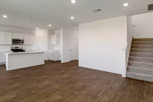 140 Orange Flame Blvd, Uhland, TX 78640 - Photo 4