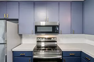 755 E Bellville St, Giddings, TX 78942 - Photo 16