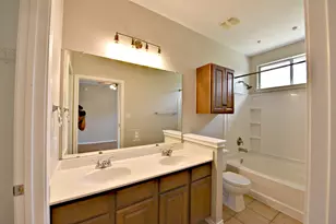 2106 Charlotte Estates Dr, Austin, TX 78744 - Photo 10