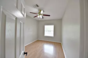 2106 Charlotte Estates Dr, Austin, TX 78744 - Photo 14
