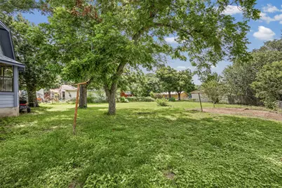 914 Plum Street, Lockhart, TX 78644 - Photo 22