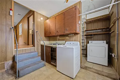 914 Plum Street, Lockhart, TX 78644 - Photo 10
