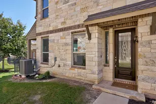 2105 Town Centre Dr, Round Rock, TX 78664 - Photo 2