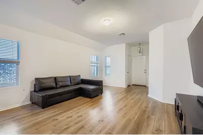 8212 Purple Aster Pass, Lago Vista, TX 78645 - Photo 4