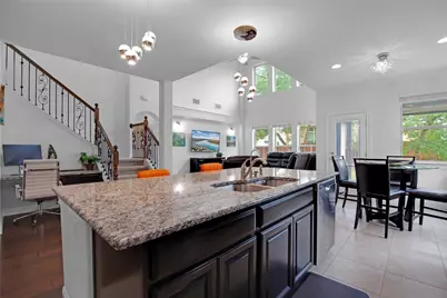 5724 Siragusa Drive, Bee Cave, TX 78738 - Photo 16