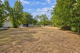 1809 Main St, Liberty Hill, TX 78642 - Photo 14