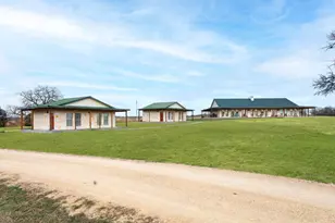 126 Mariana Dr, Red Rock, TX 78662 - Photo 2