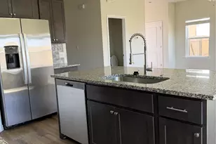 510 Whirlaway Dr, Jarrell, TX 76537 - Photo 6