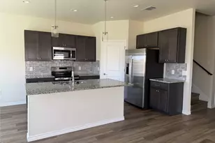 510 Whirlaway Dr, Jarrell, TX 76537 - Photo 2