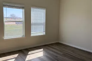 510 Whirlaway Dr, Jarrell, TX 76537 - Photo 14