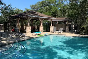 6810 Deatonhill Dr, Austin, TX 78745 - Photo 26