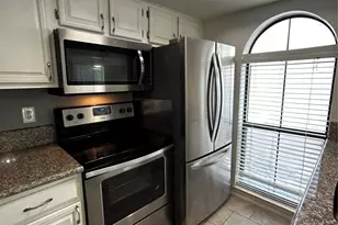 708 Graham Pl, Austin, TX 78705 - Photo 2