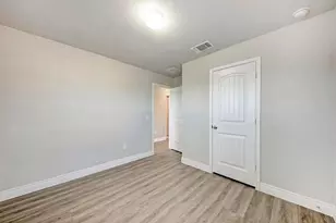 6713 Branrust Dr, Austin, TX 78744 - Photo 28