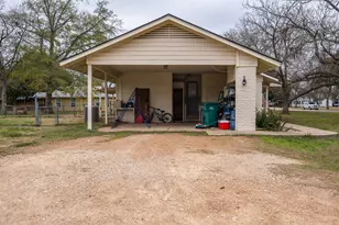504 Marburger St, Smithville, TX 78957 - Photo 32
