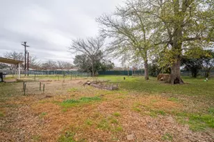 504 Marburger St, Smithville, TX 78957 - Photo 34