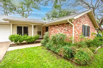 1912 Parkside Lane, Austin, TX 78745 - Photo 4