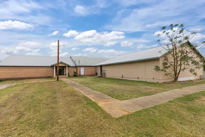 2418 Fm 1704, Elgin, TX 78621 - Photo 32