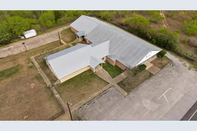 2418 Fm 1704, Elgin, TX 78621 - Photo 34