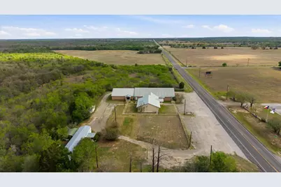 2418 Fm 1704, Elgin, TX 78621 - Photo 36
