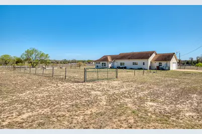 154 Three Oaks Lane, Bastrop, TX 78602 - Photo 20